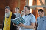 Православная молодежь соборно помолилась в строящемся Свято-Успенском кафедральном соборе Майкопа
